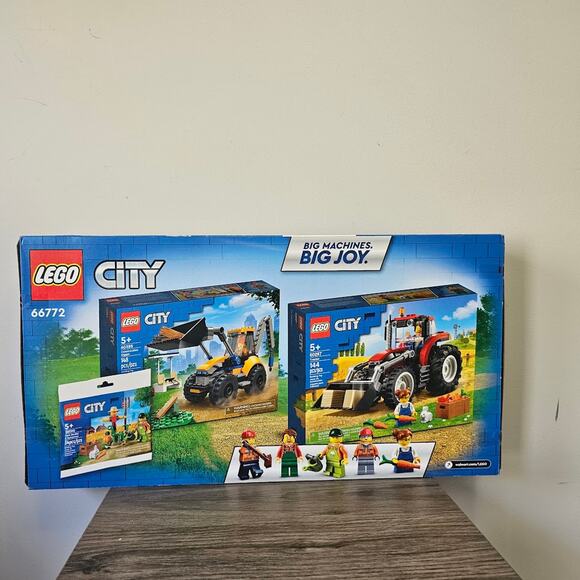 LEGO City 66772 Big Wheel Gift Set, a 2-in-1 combo pack NWT - Picture 1 of 6